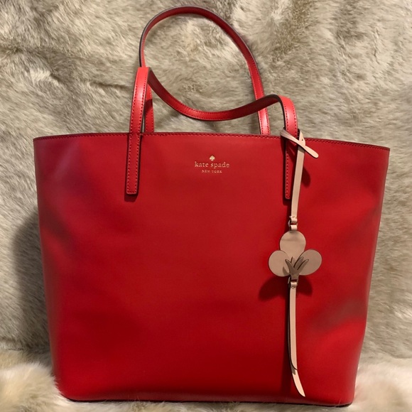 kate spade Handbags - NWT Kate Spade hotchili Kelsey tote